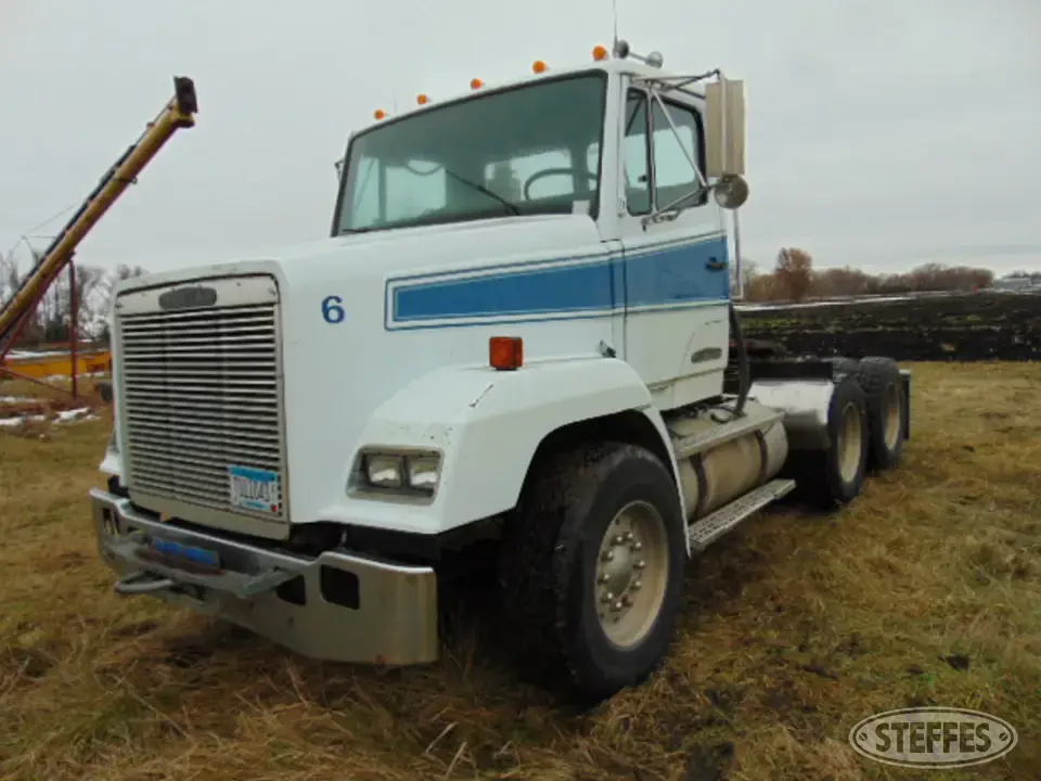 1991 Freightliner FLC112 Conventional Truck without Sleeper