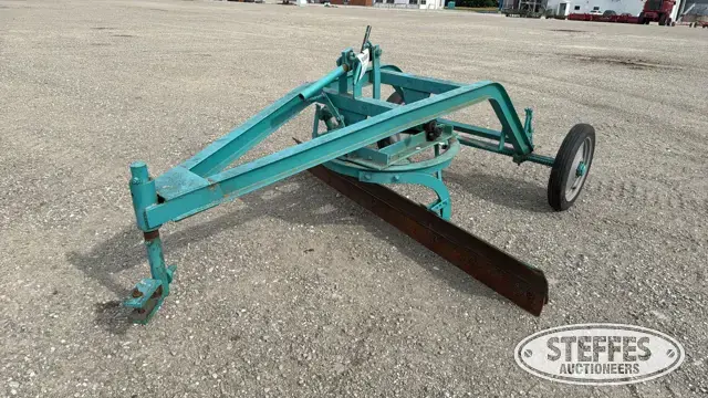 Pull-type blade