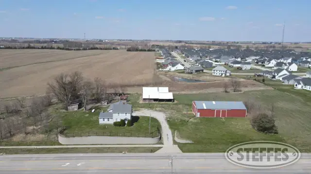 5820 Forest Grove Drive, Davenport, IA