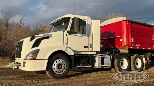 2013 Volvo VNL 64