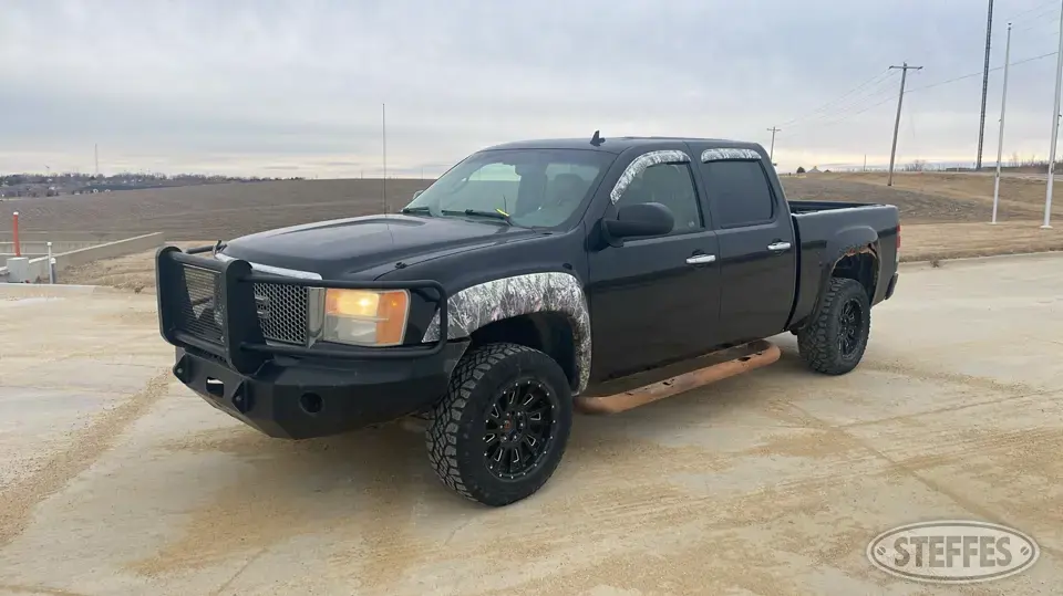 2007 GMC Sierra 1500 Denali Half Ton Pickup