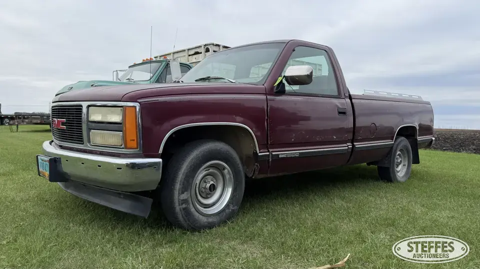 1993 GMC Sierra 1500 SLE Half Ton Pickup