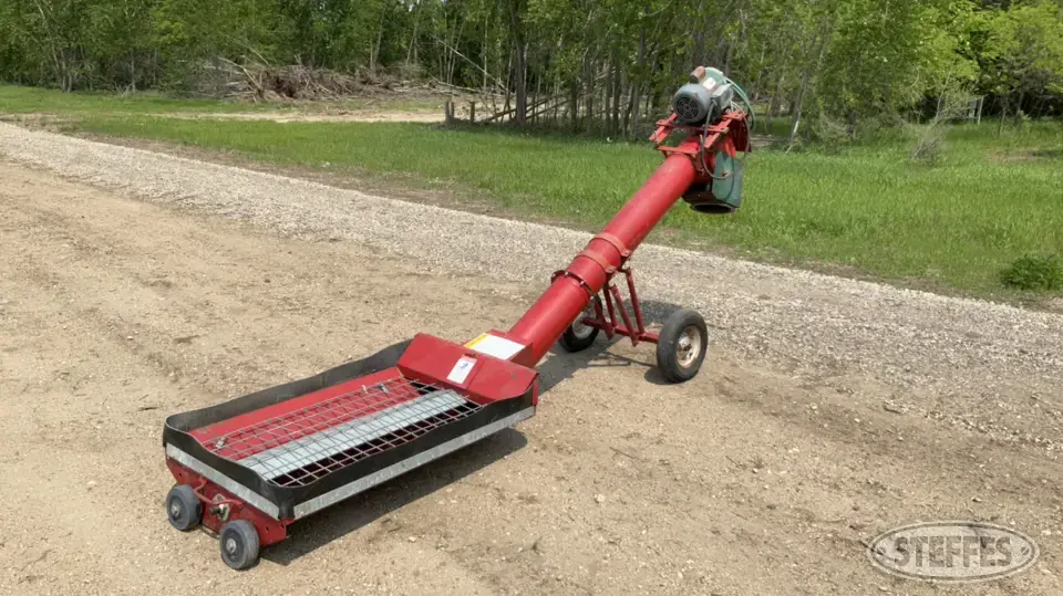 Sudenga Transfer-Jump Augers and Conveyor