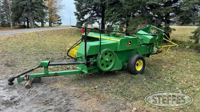 1980 John Deere 336