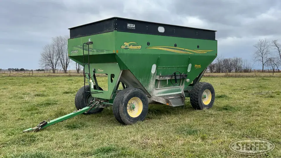 2001 Demco 650 Gravity Box