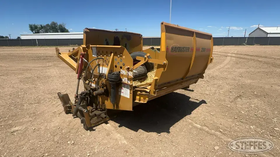 2016 Haybuster 2100 Bale Handling