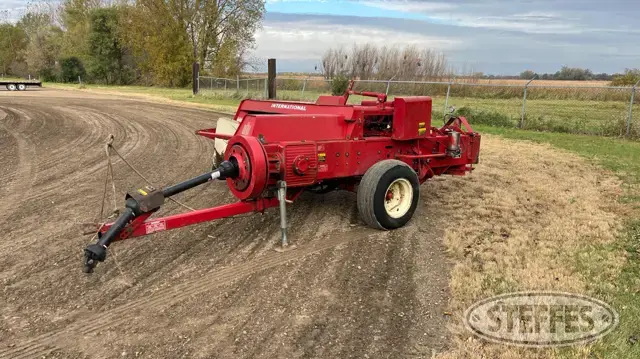 International 445