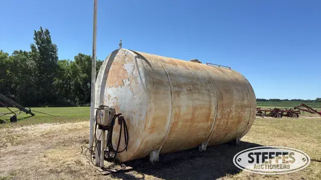 SOCO Industrial 10,000 gal. fuel tank