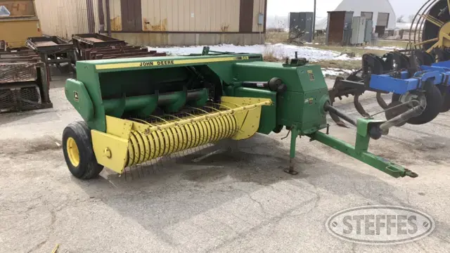 John Deere 348