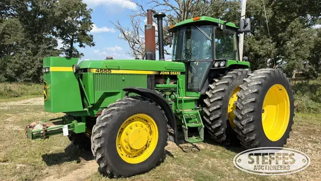 1990 John Deere 4555