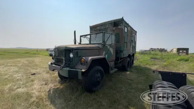 1972 AM General M109A3