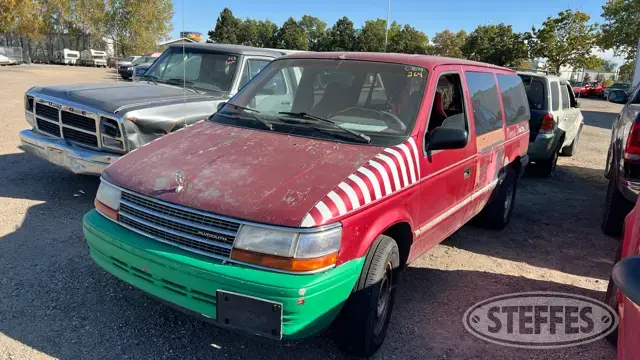 1993 Plymouth Grand Voyager SE
