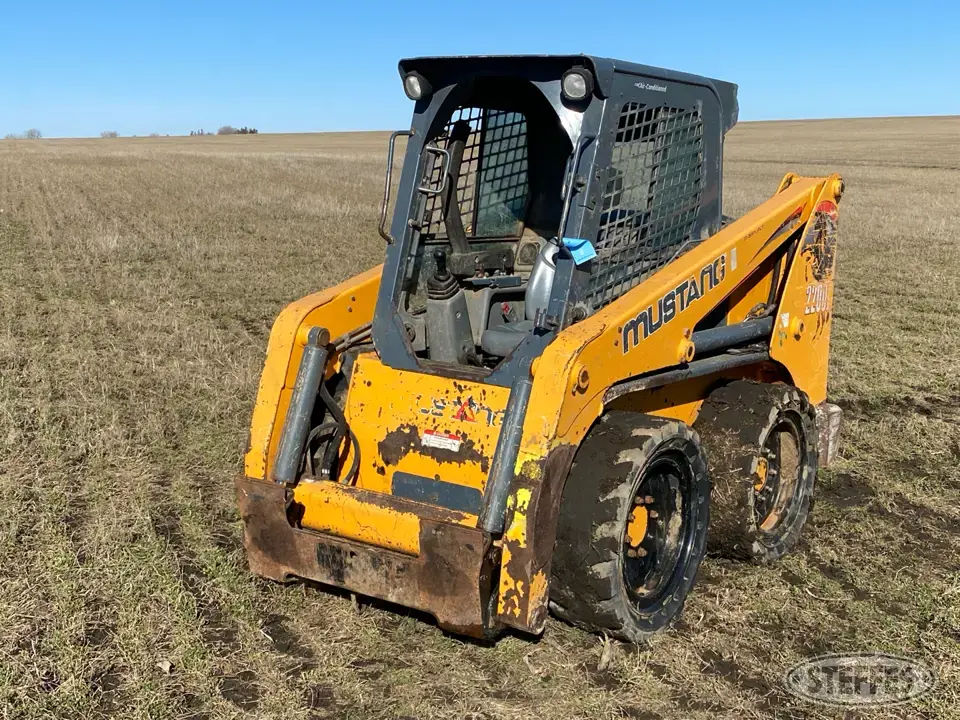 2017 Mustang 2200R Wheeled Skid Steer