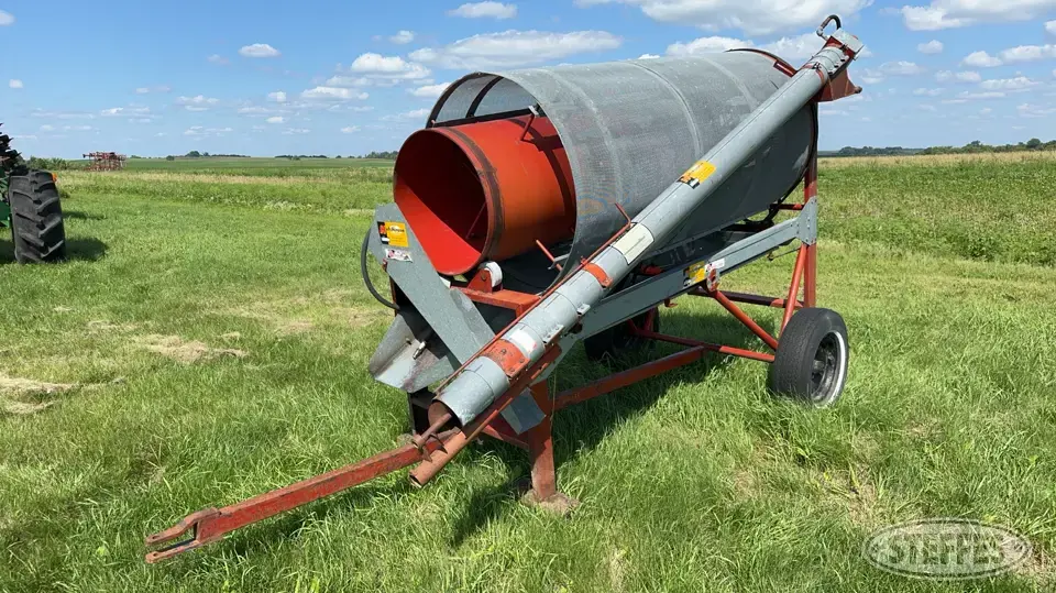 Hutchinson Grain Cleaner