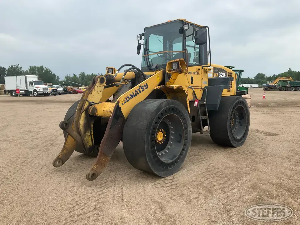Komatsu WA-320-5L Wheel Loader
