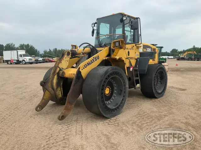 Komatsu WA-320-5L
