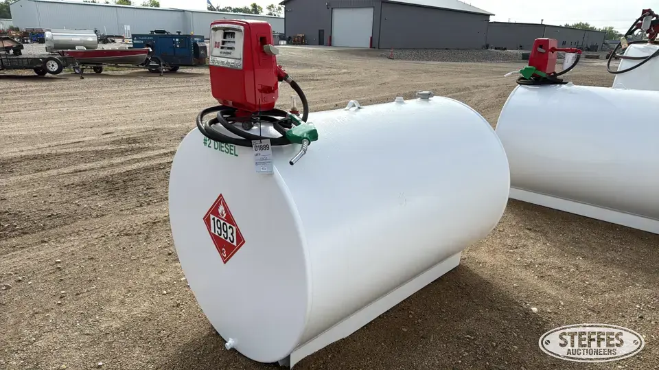 500 gal. horizontal fuel tank
