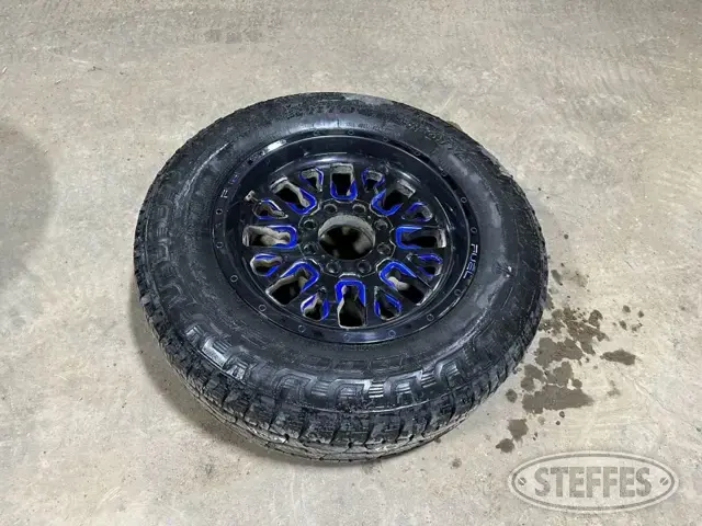 Bridgestone 275/65R20 tire