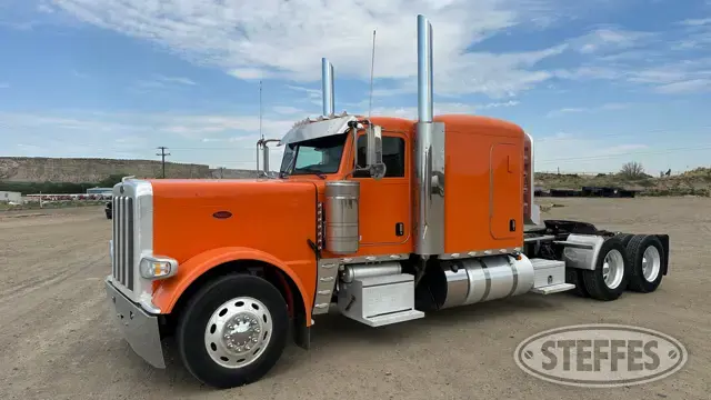 2022 Peterbilt 389