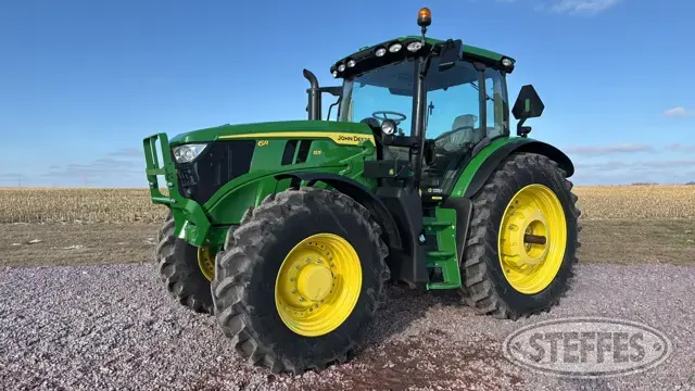 2023 John Deere 6R 155