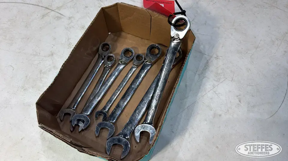 Assorted John Deere speed ratchet wrenches General Tools and Shop Supply
