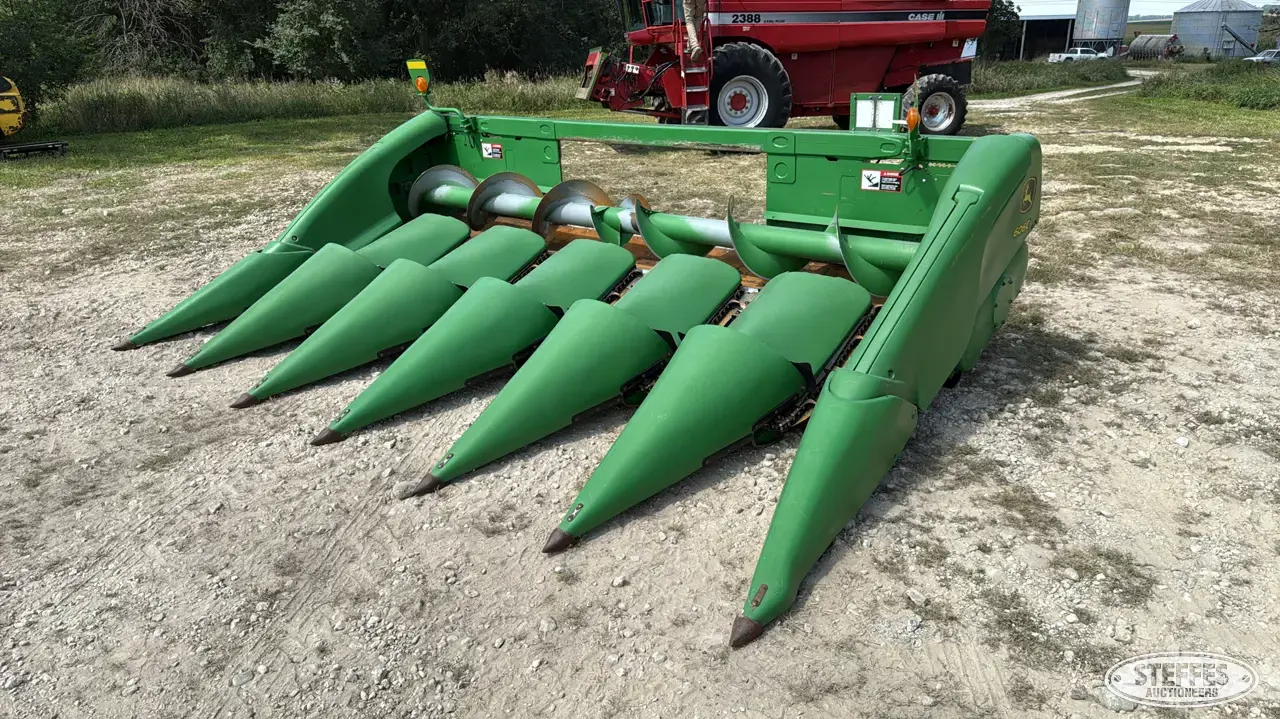2012 John Deere 606C Corn Head