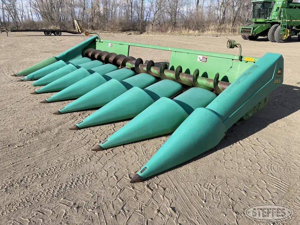 1994 John Deere 893 Corn Head
