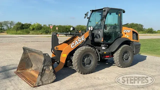 2023 Case 221F