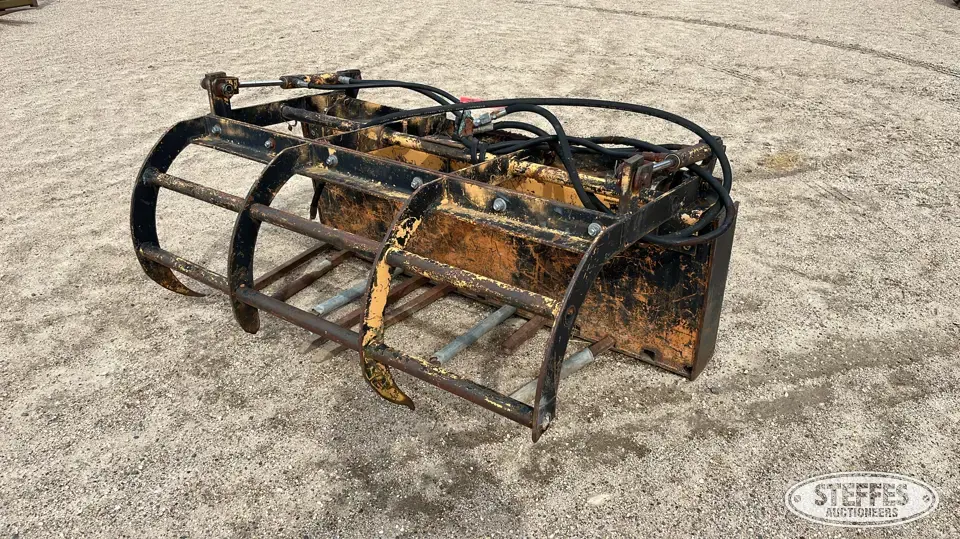Skid steer manure grapple Skid Steer Fork