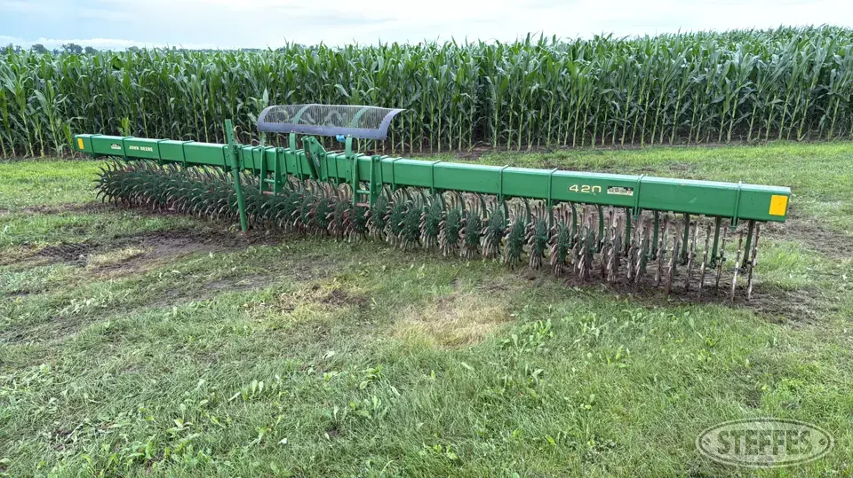John Deere 420 Rotary Hoe