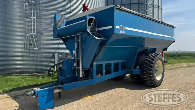 1998 Kinze 1040 Row Crop