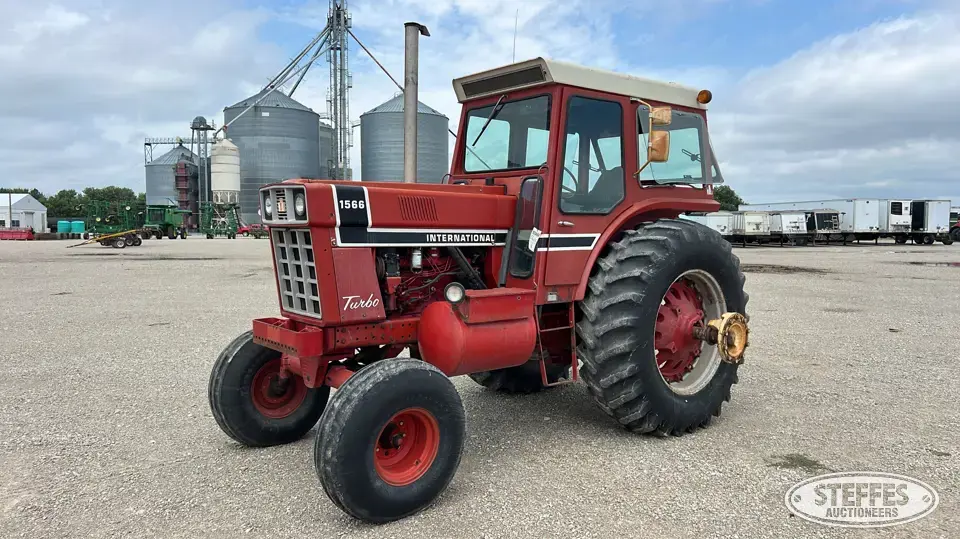1976 International 1566 2WD Tractor
