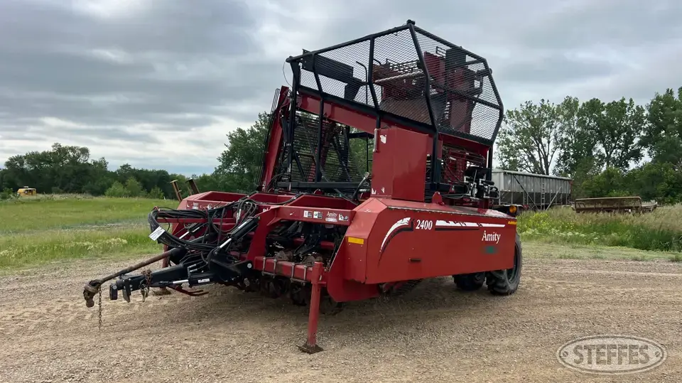 2012 Amity 2400 Sugarbeet Harvester
