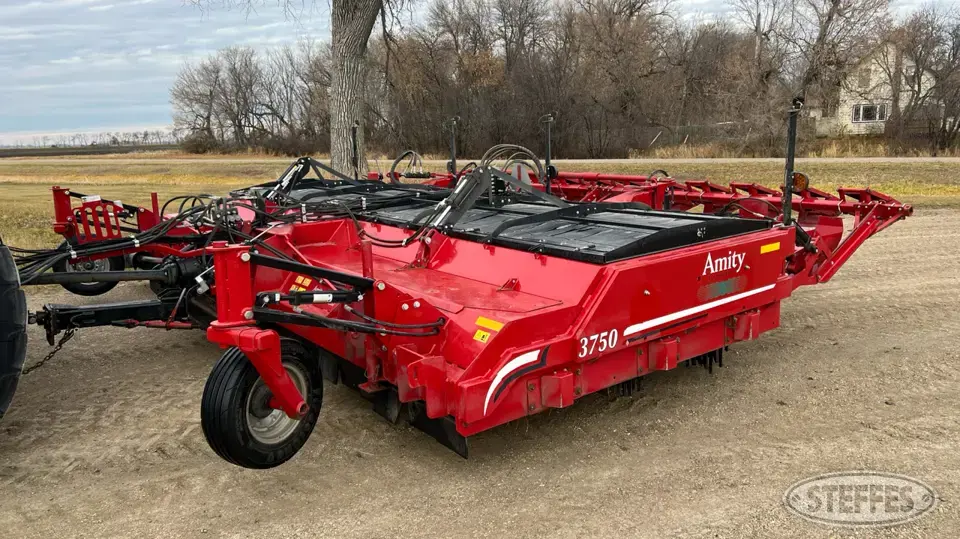 2022 Amity 3750 Sugarbeet Defoliator