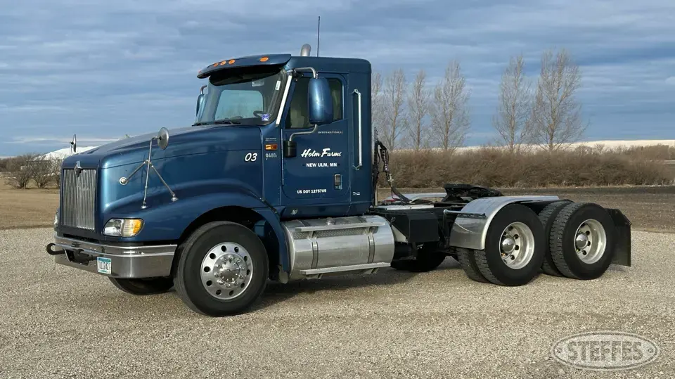 2007 International 9400i Conventional Truck without Sleeper