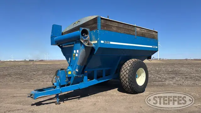 1993 Kinze 640