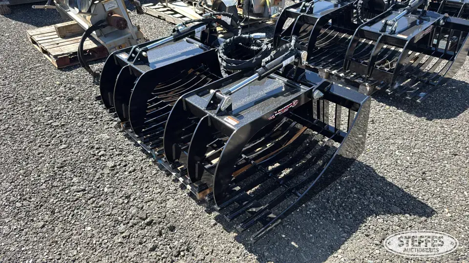 Legend Attachments 23001 Skid Steer Bucket