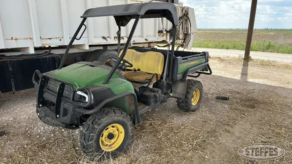 John Deere Gator UTV
