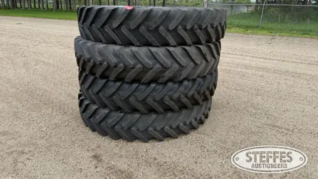 (4) Michelin VF420/95R50 sprayer tires