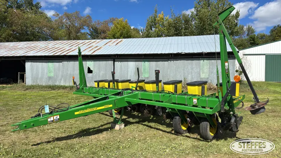 John Deere 1750 Less Than 12 Row Planter