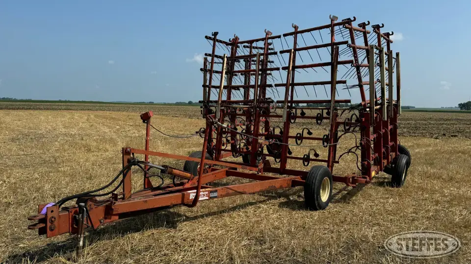 Melroe 452 Soil Finisher