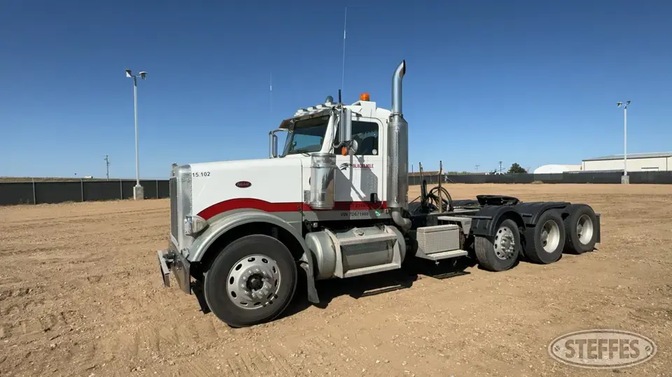 2007 Peterbilt 378 Conventional Truck without Sleeper