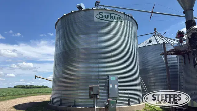 2013 Sukup grain bin