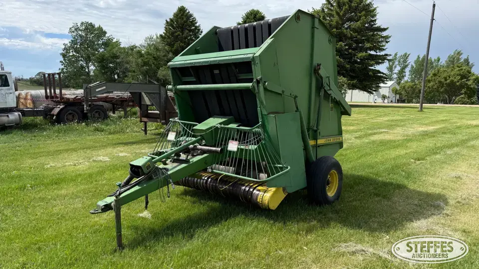 1979 John Deere 510 Round Baler
