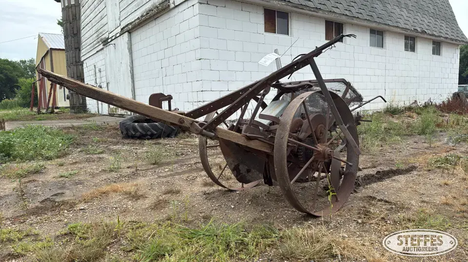 1-row potato planter Collectible Machinery-Other