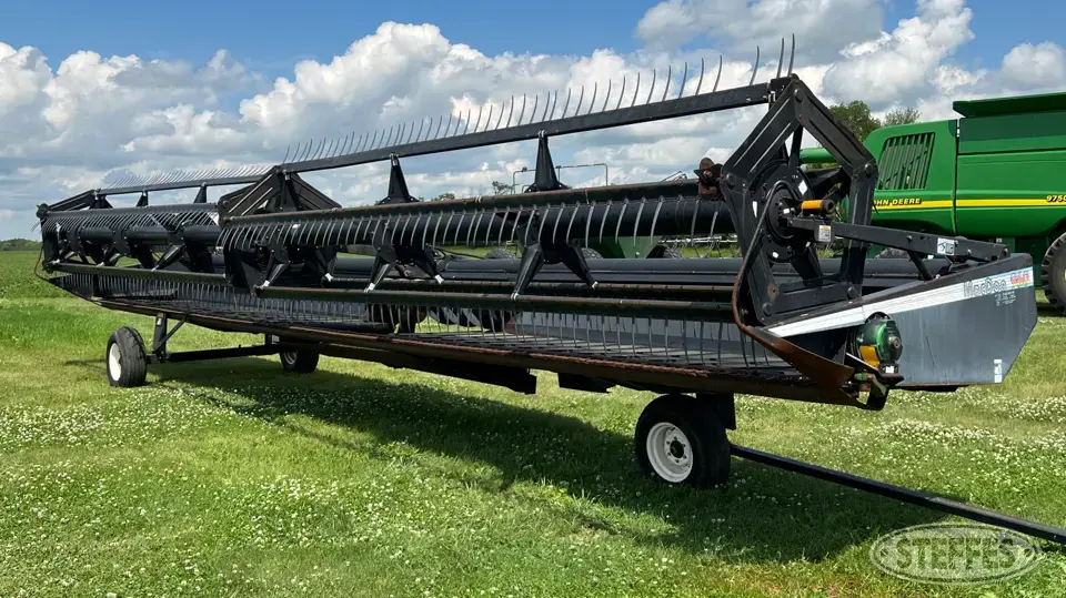 1997 MacDon 960 Draper Head
