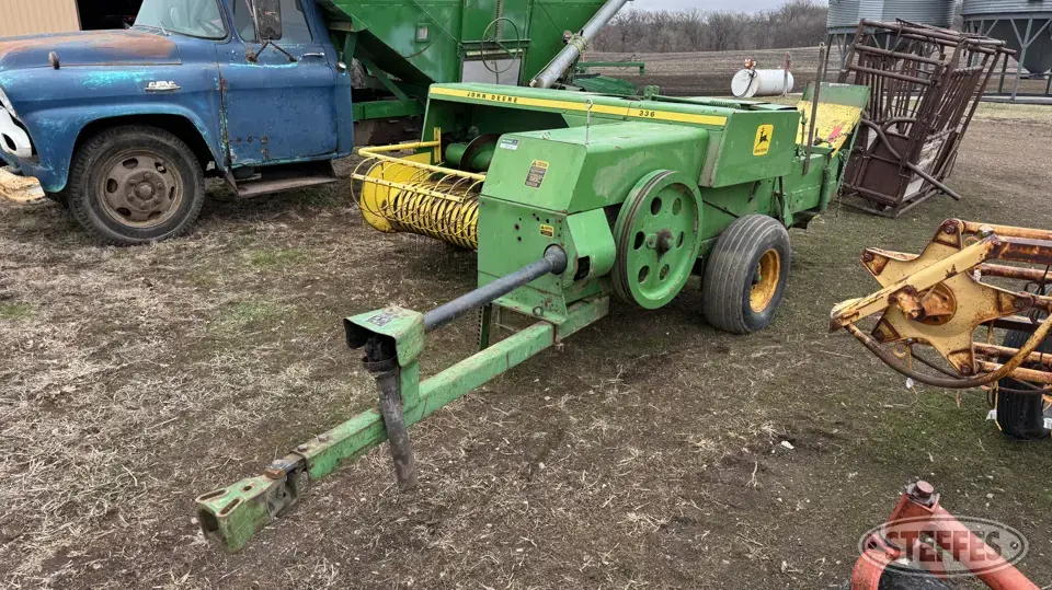 John Deere 336 Square Baler
