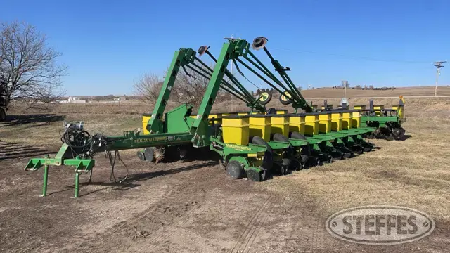 2002 John Deere 1770 Conservation