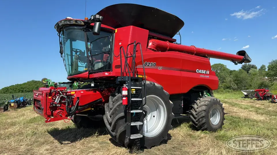 2022 Case IH 8250 Combine