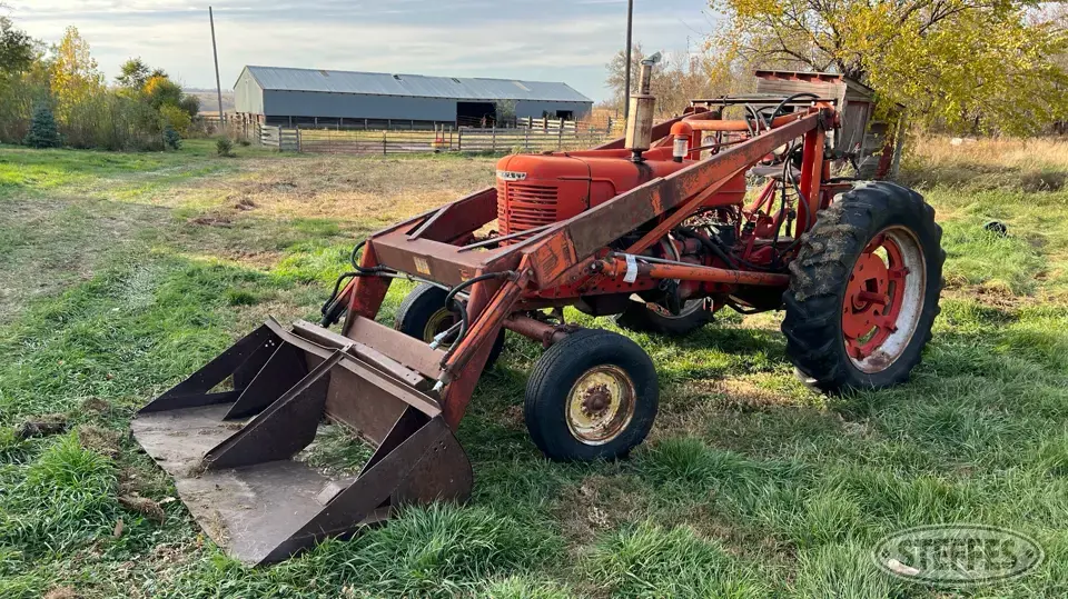 1951 Farmall M 2WD Tractor